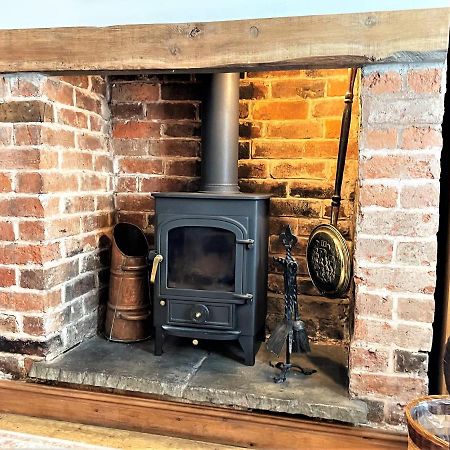 Pass The Keys Cosy Cottage With Views Over The Shropshire Hills لودلو المظهر الخارجي الصورة