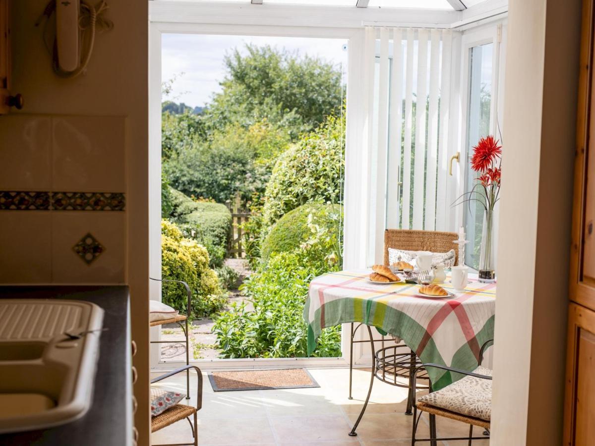 Pass The Keys Cosy Cottage With Views Over The Shropshire Hills لودلو المظهر الخارجي الصورة