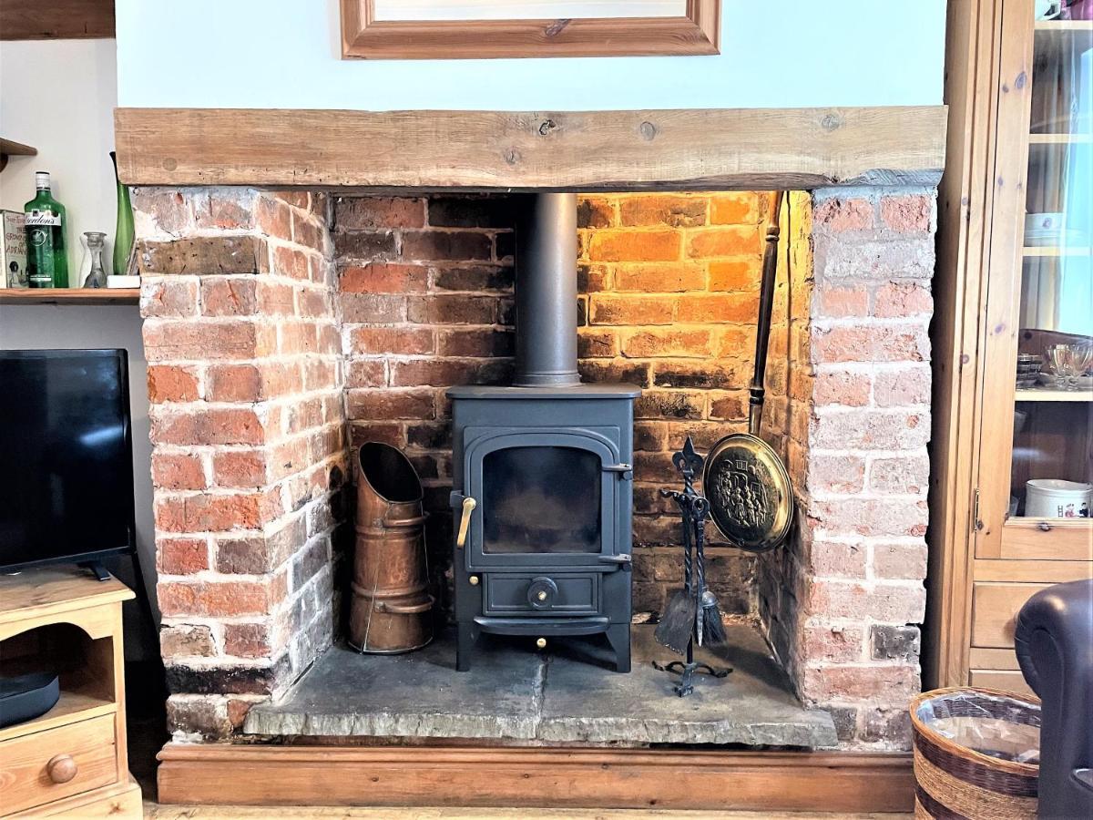 Pass The Keys Cosy Cottage With Views Over The Shropshire Hills لودلو المظهر الخارجي الصورة